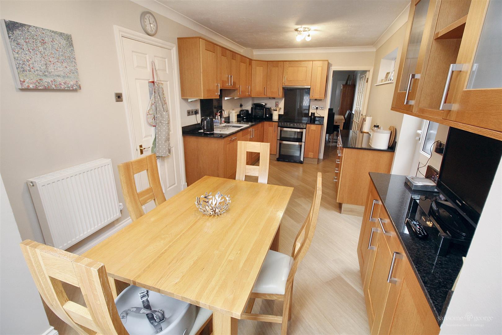 4 bed property in Westwood Glen, Reading